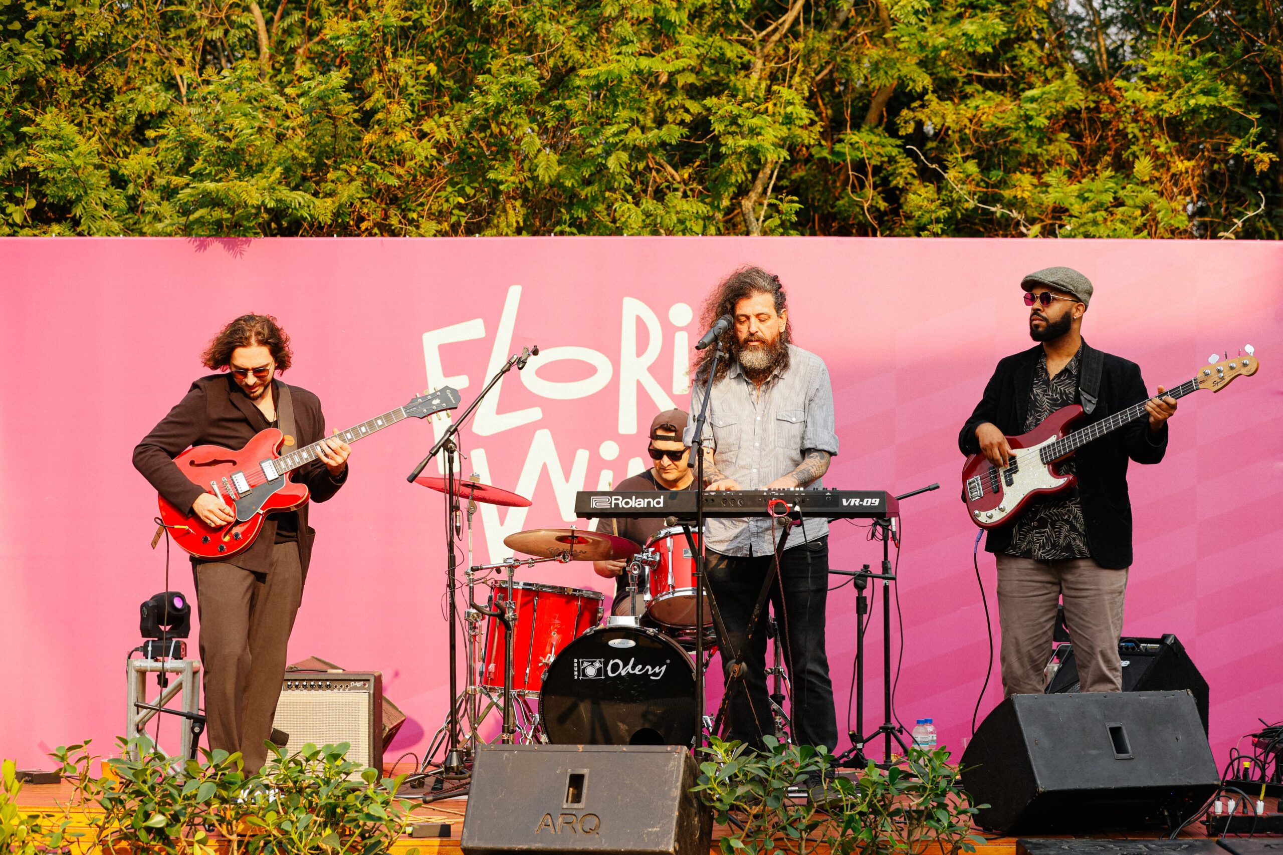 MULTIOPENSHOPPING COM JABEL NA GUITARRA